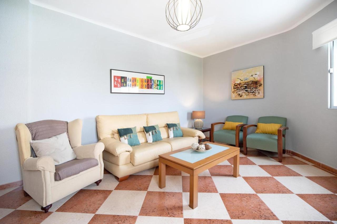 Grand Beachside Apartment - Кадис Екстериор снимка