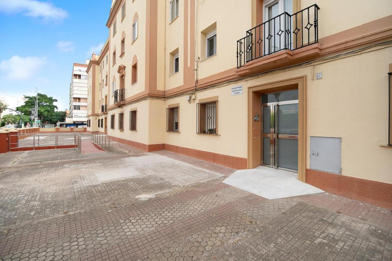Grand Beachside Apartment - Кадис Екстериор снимка
