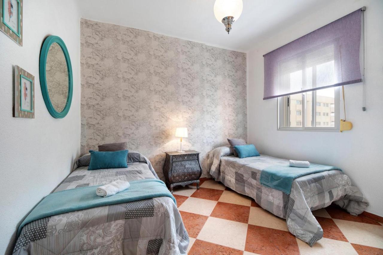 Grand Beachside Apartment - Кадис Екстериор снимка